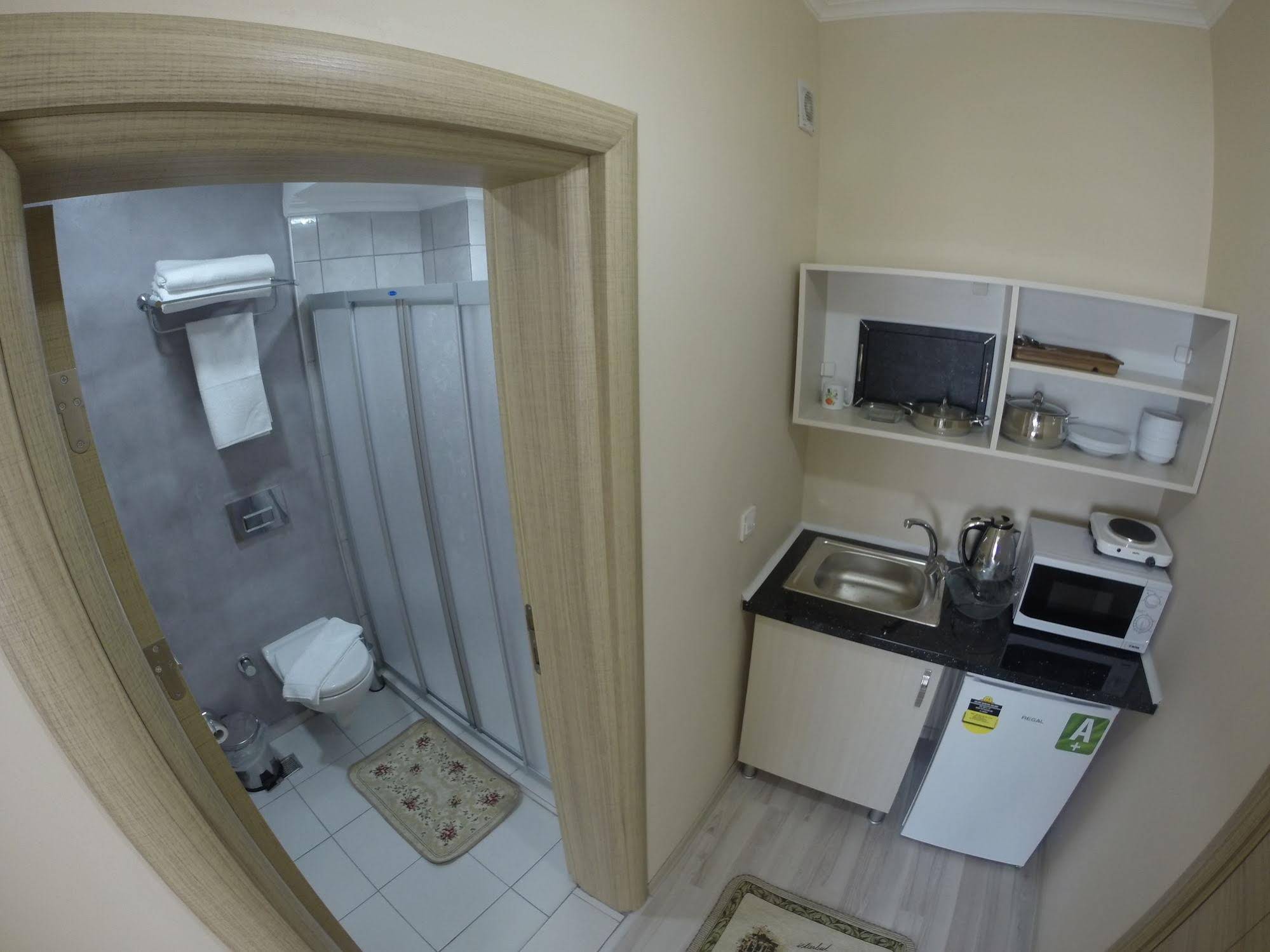 Atam Suites & Apart