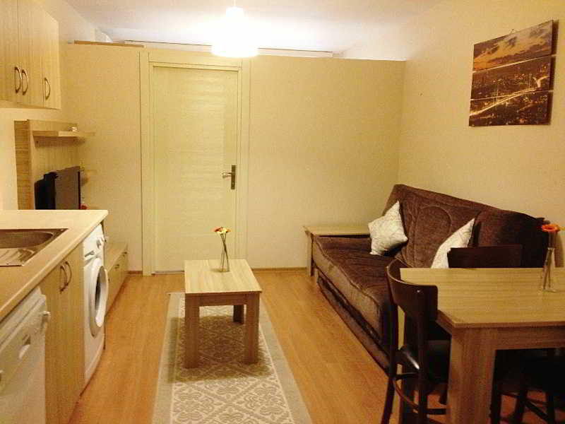 Atrium Suites
