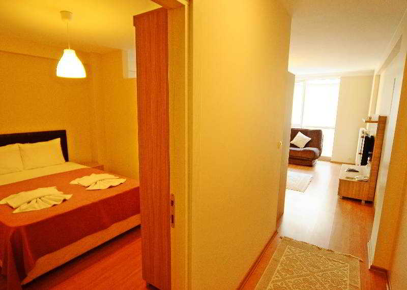 Atrium Suites