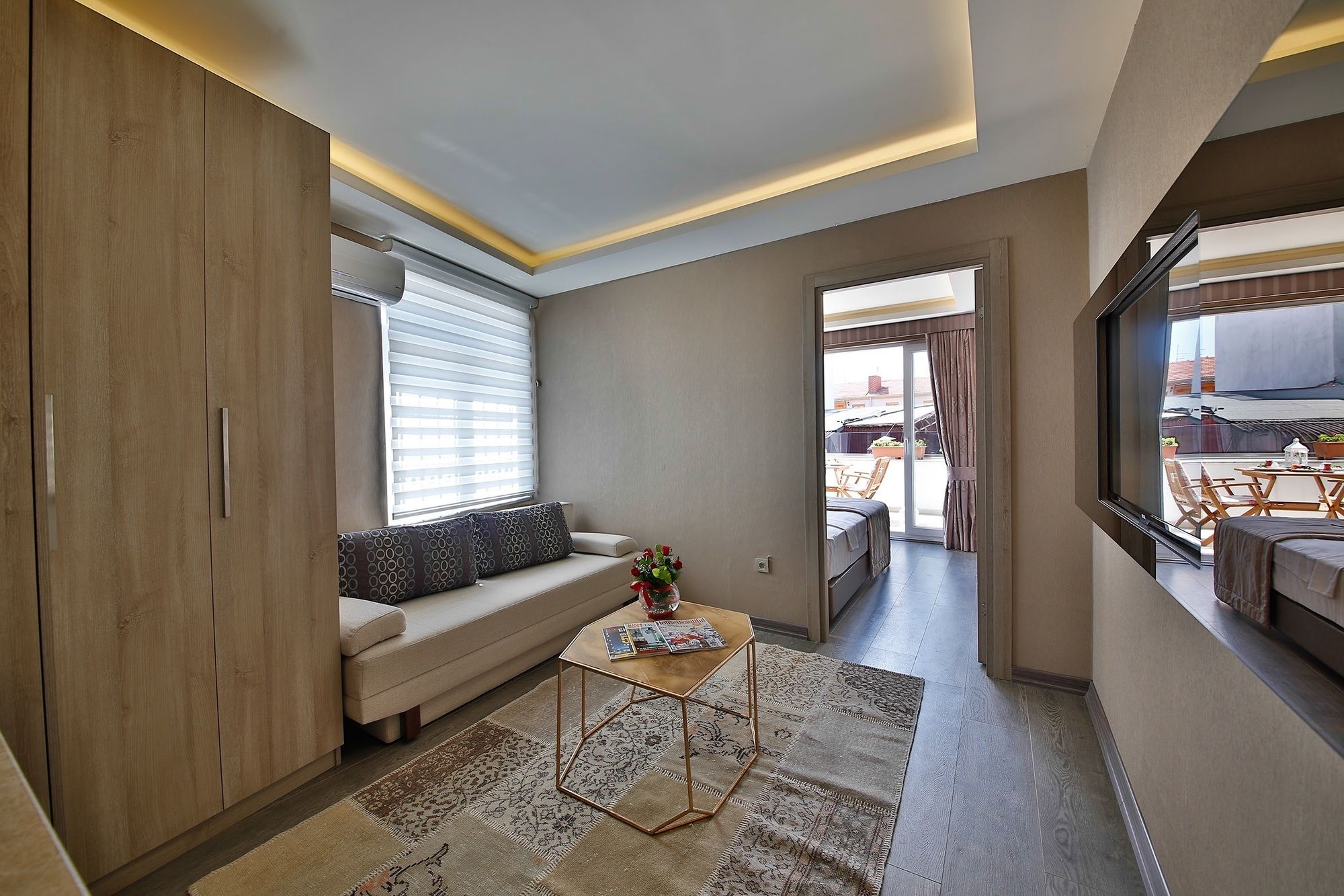 Ayramin Deluxe Hotel