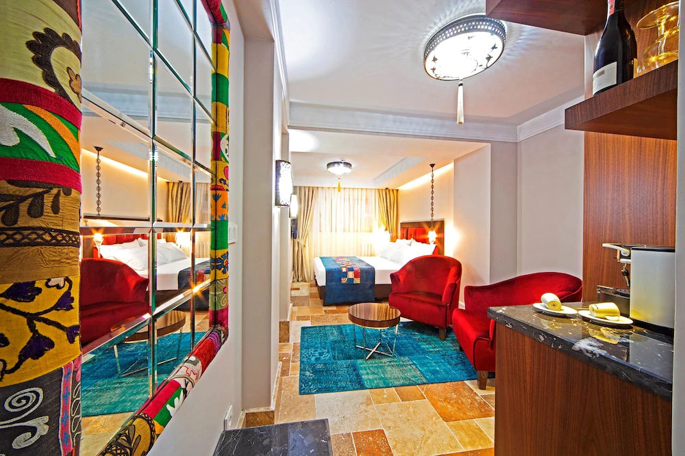 Azade Suites