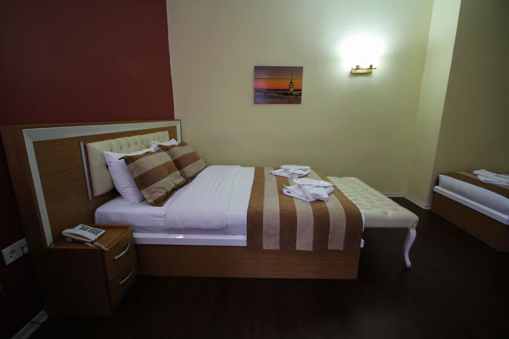 Azre Hotel