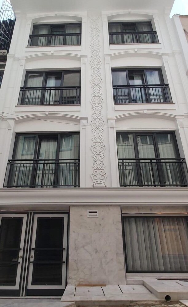 Basilissis Hotel