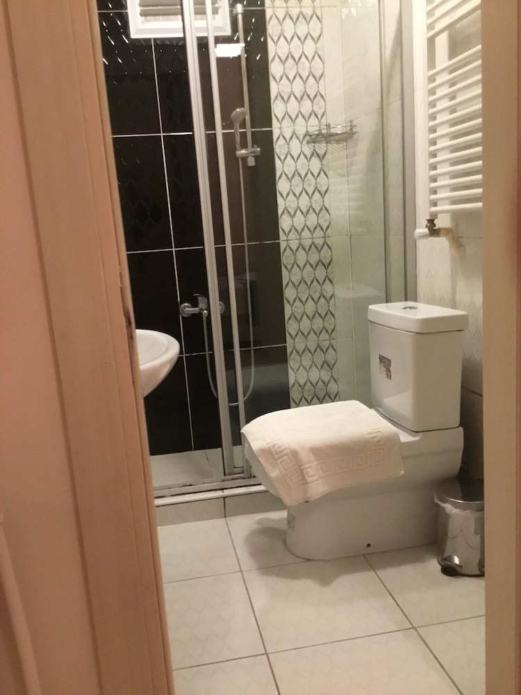 Berce Apartment & Suites