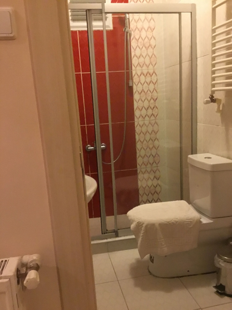 Berce Apartment & Suites