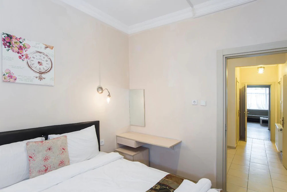 Berce Apartment & Suites