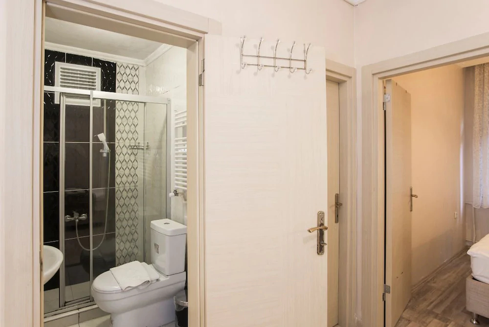 Berce Apartment & Suites