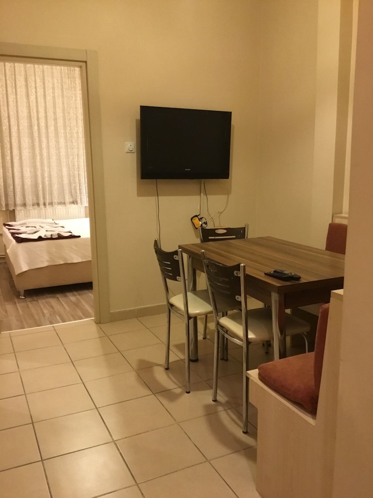 Berce Apartment & Suites