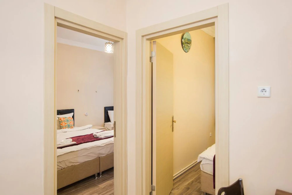 Berce Apartment & Suites