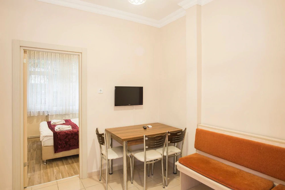 Berce Apartment & Suites