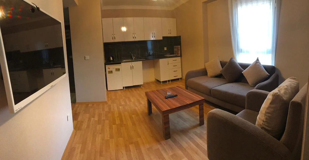 Best Suites & Studios