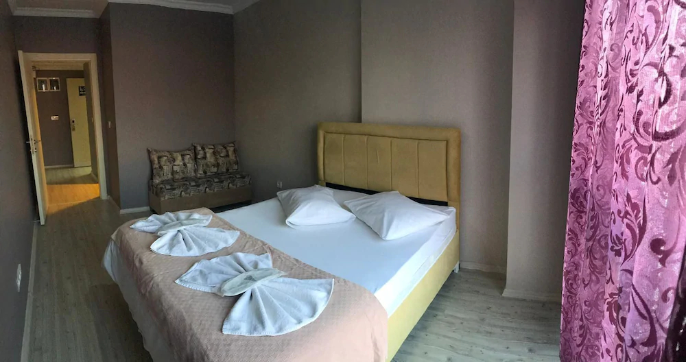 Best Suites & Studios