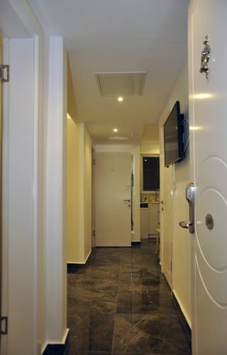 B'Guest House&Apartment