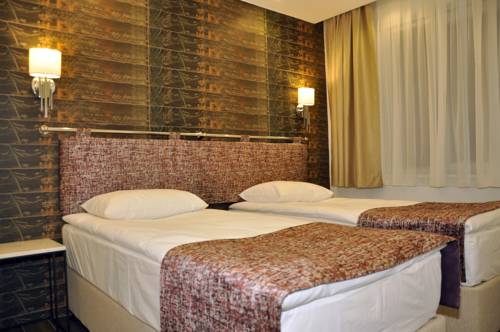 B'Guest House&Apartment