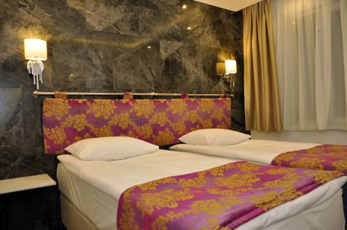 B'Guest House&Apartment
