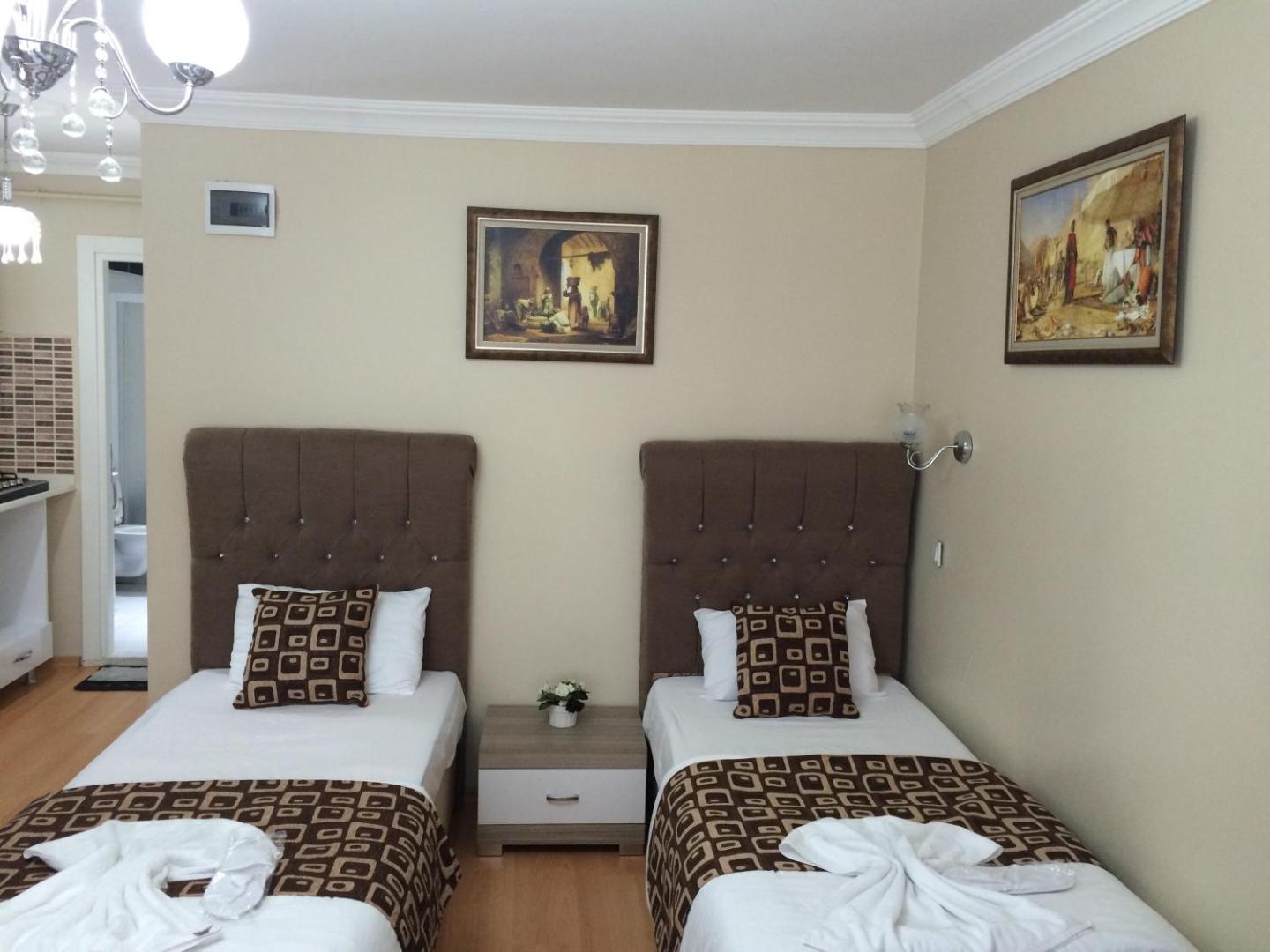 Black Bird Suite Hotel