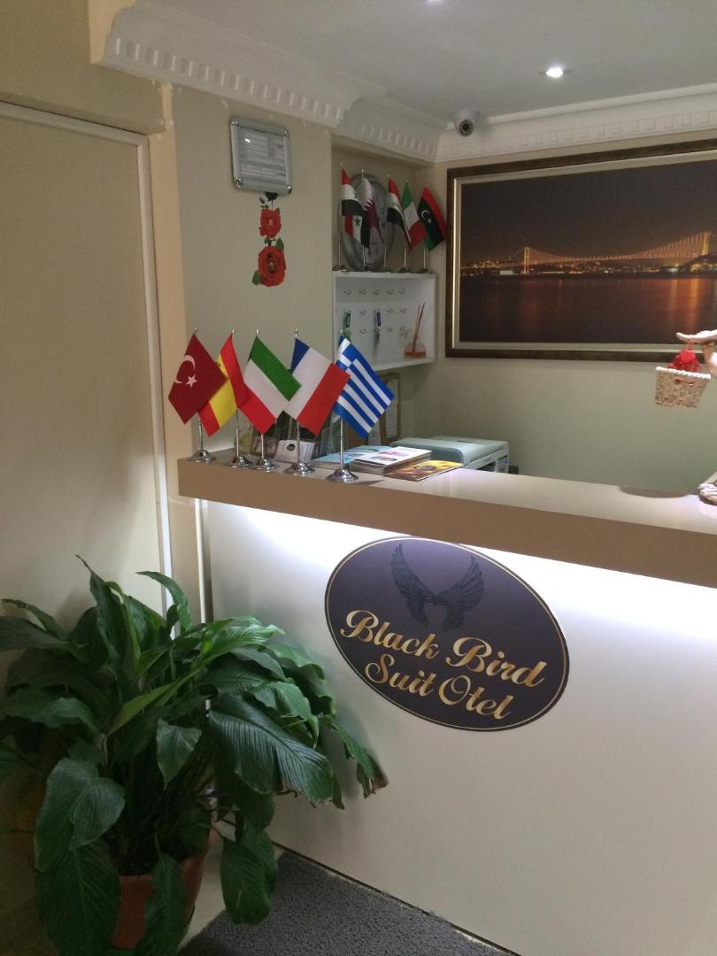 Black Bird Suite Hotel