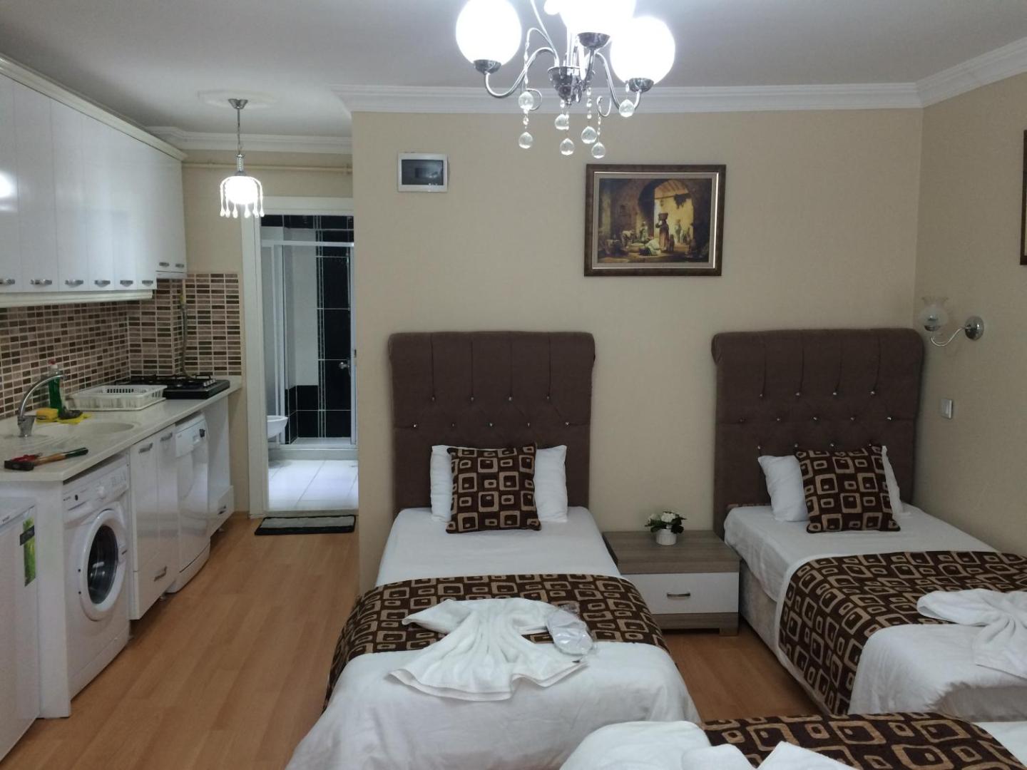 Black Bird Suite Hotel