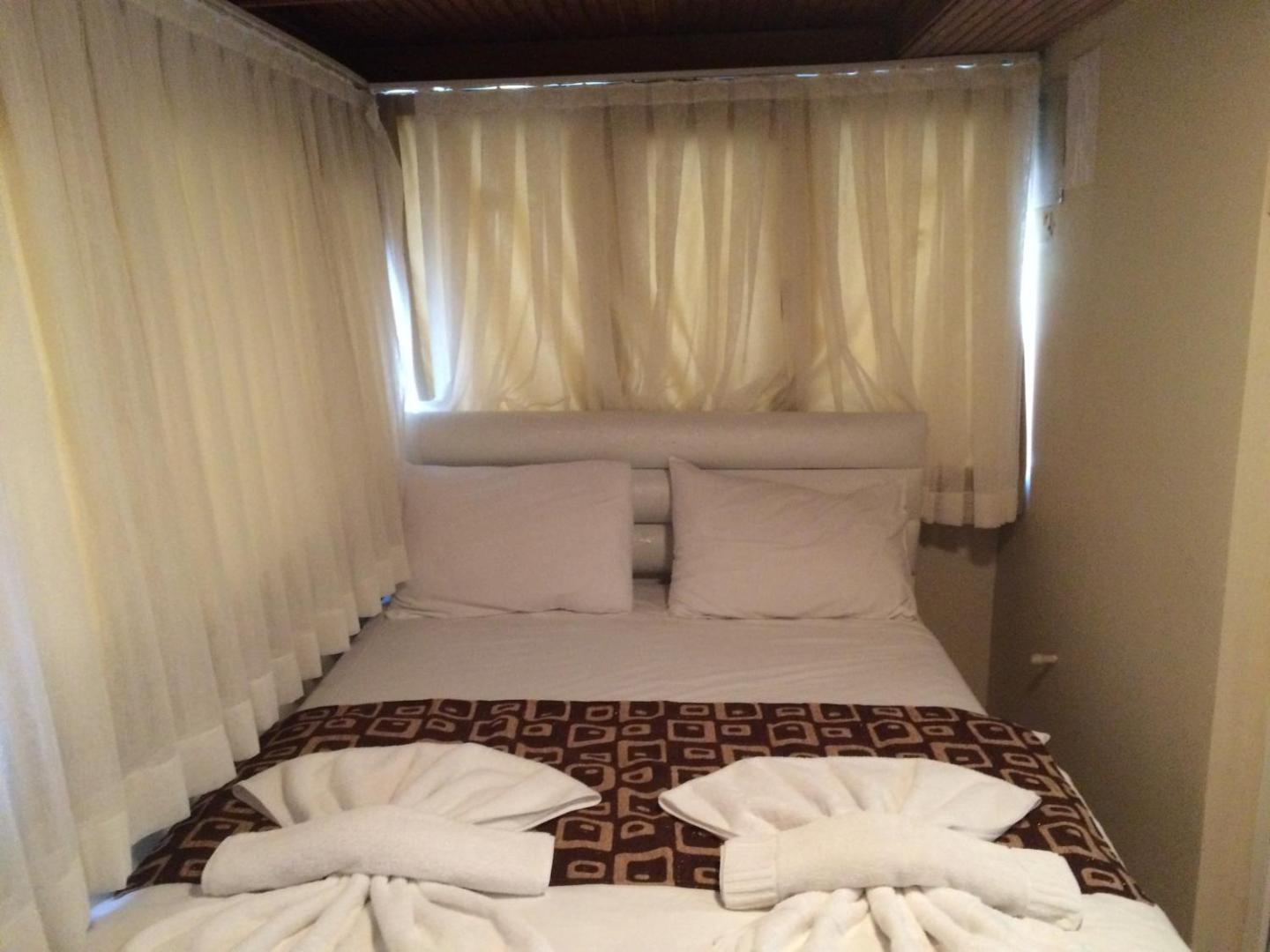 Black Bird Suite Hotel