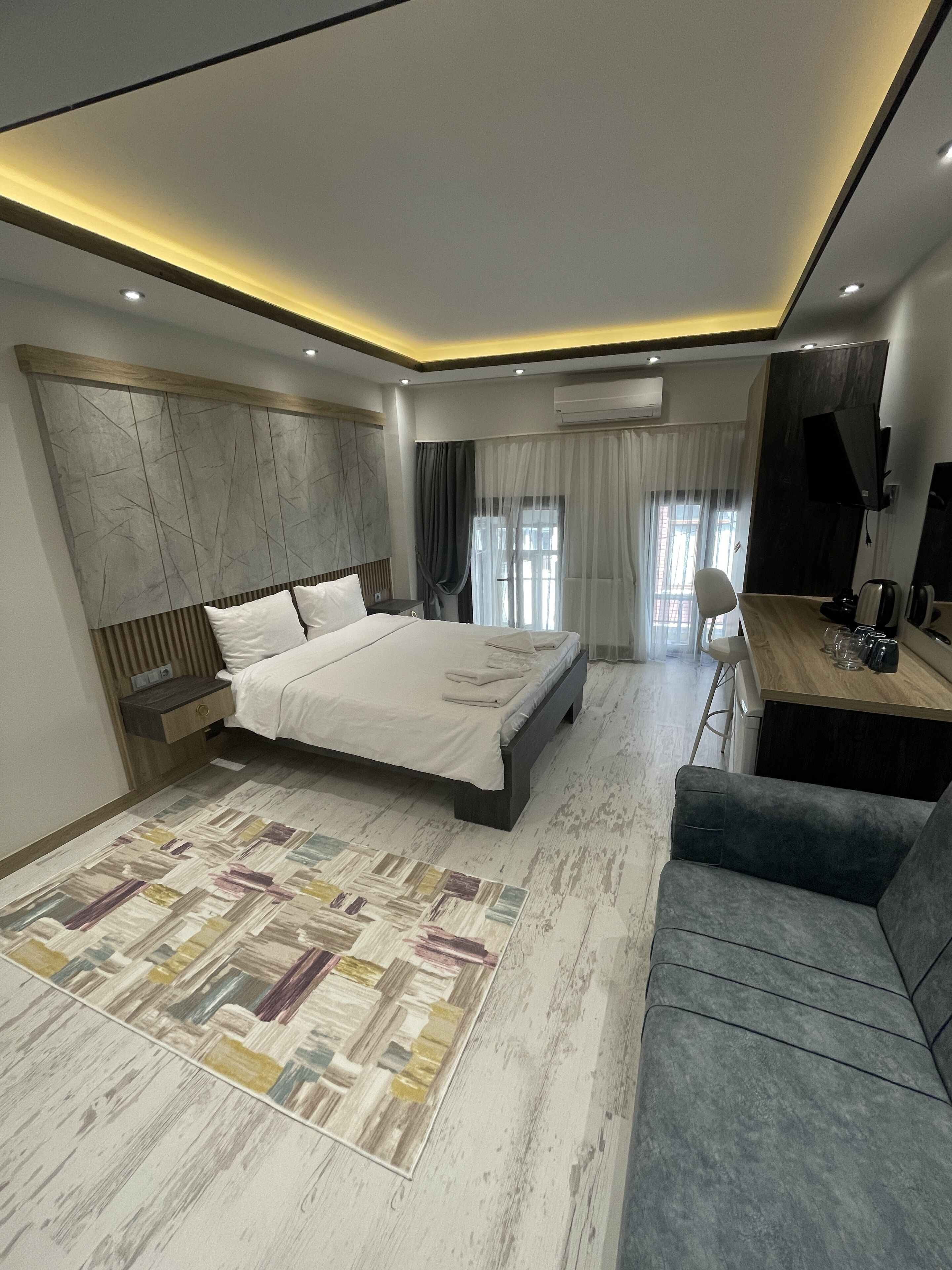 Blue Mansion Hotel