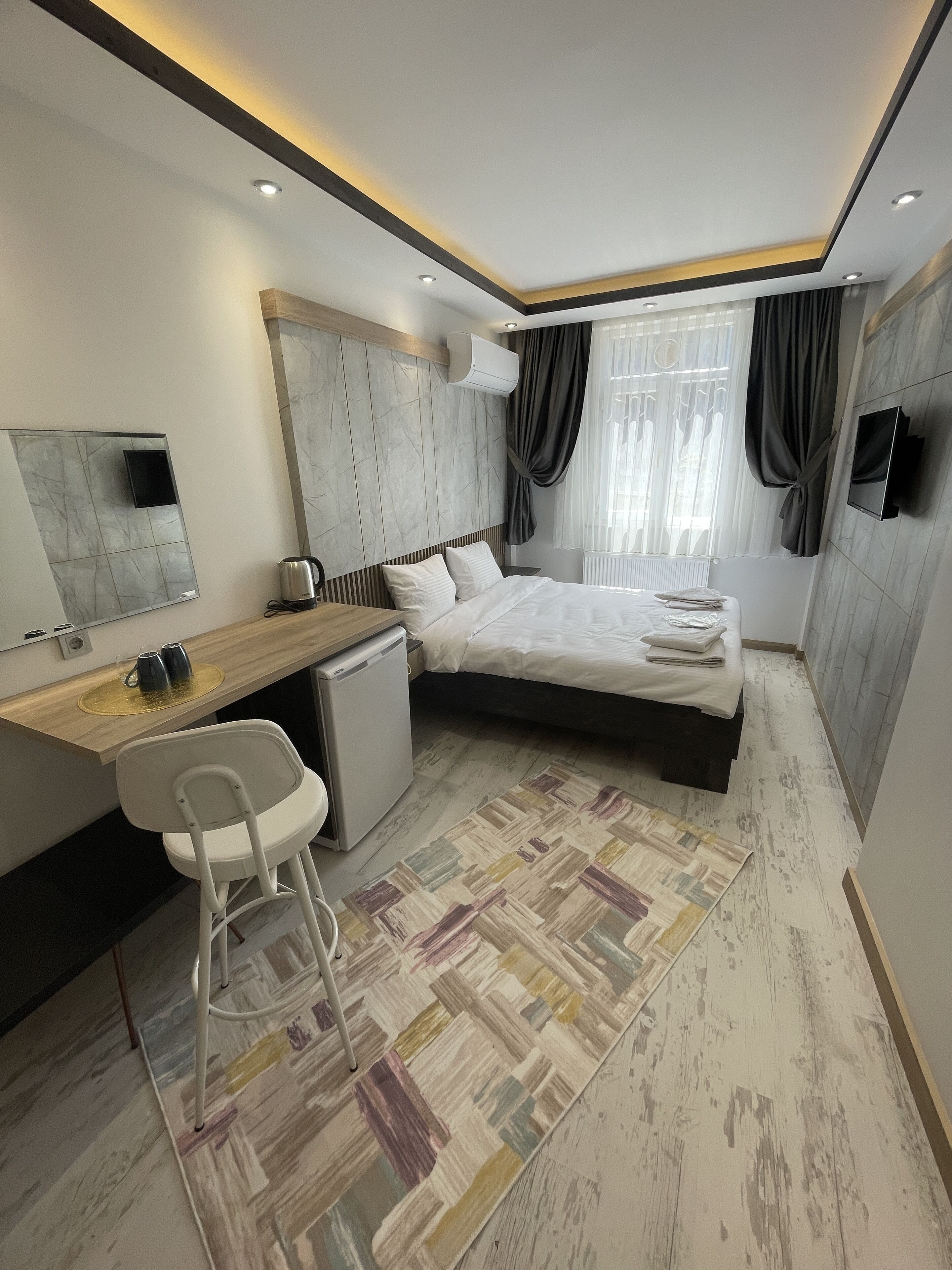 Blue Mansion Hotel