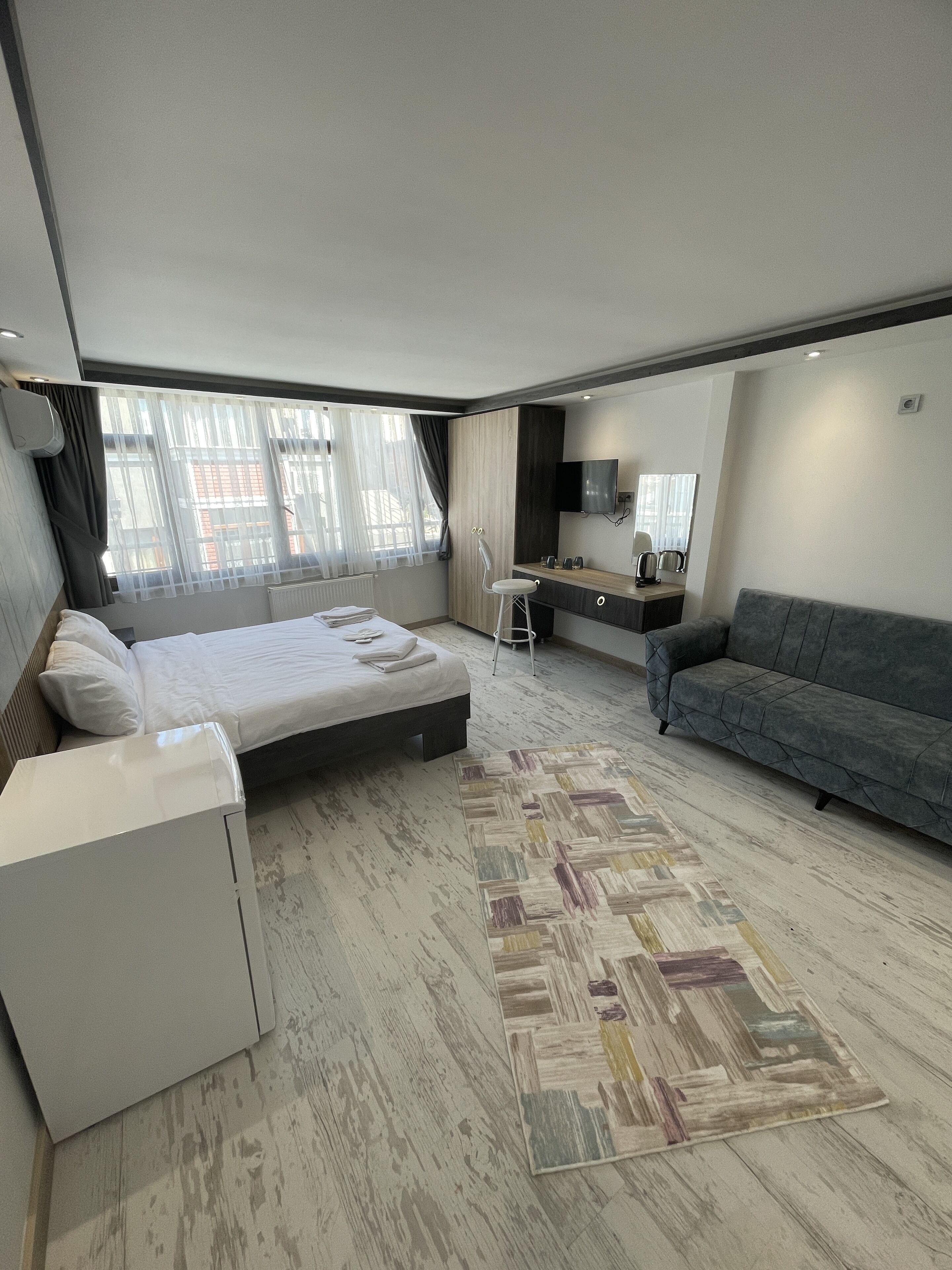 Blue Mansion Hotel