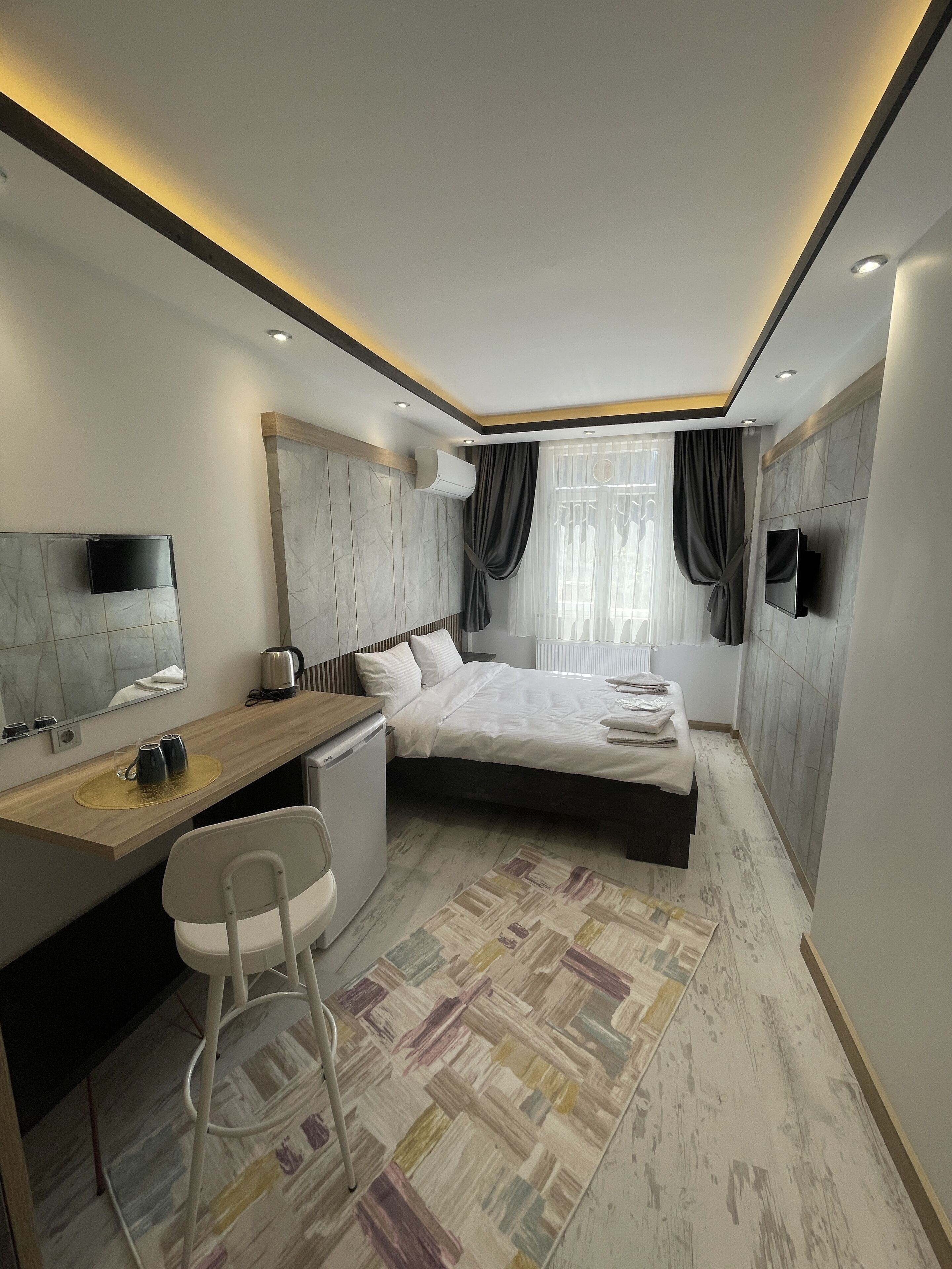 Blue Mansion Hotel