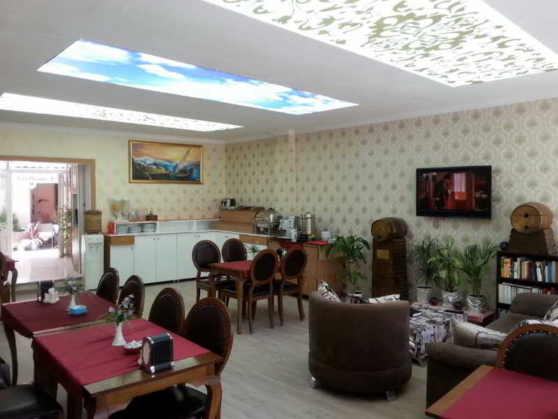 Elite Plus Family Hotel Old City