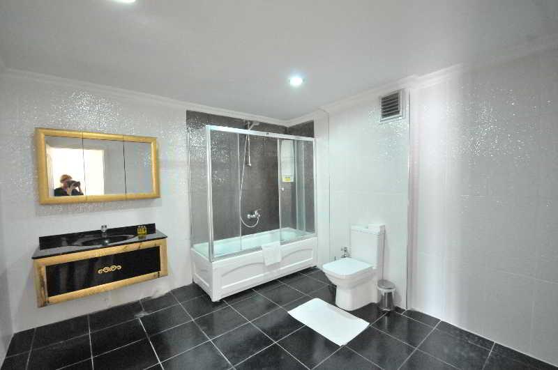 Elite Plus Family Hotel Old City