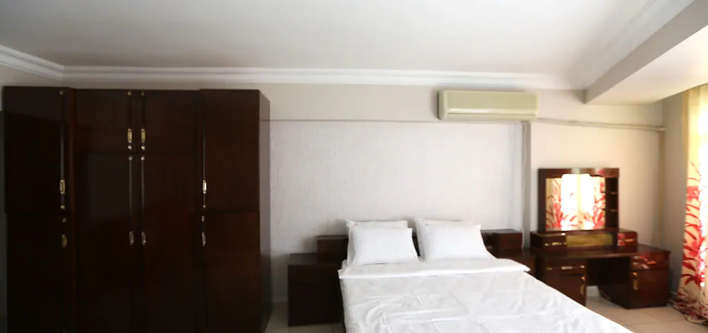 Bristol Hostel & Pub