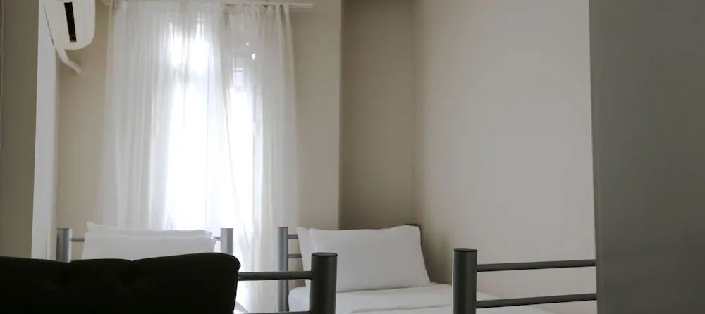 Bristol Hostel & Pub