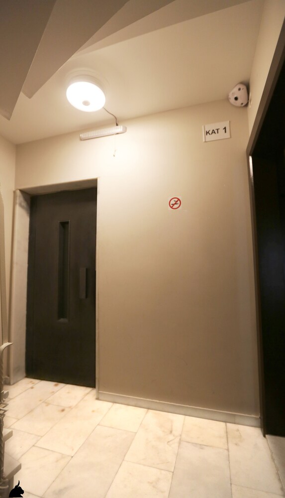 Bristol Hostel & Pub