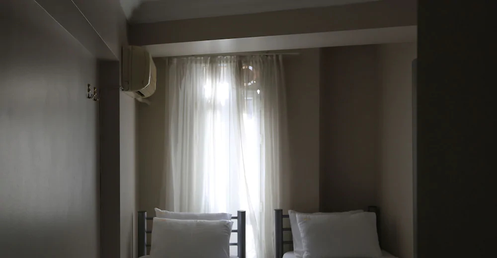 Bristol Hostel & Pub