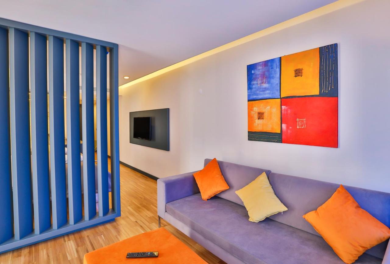 Business Life Boutique Hotel