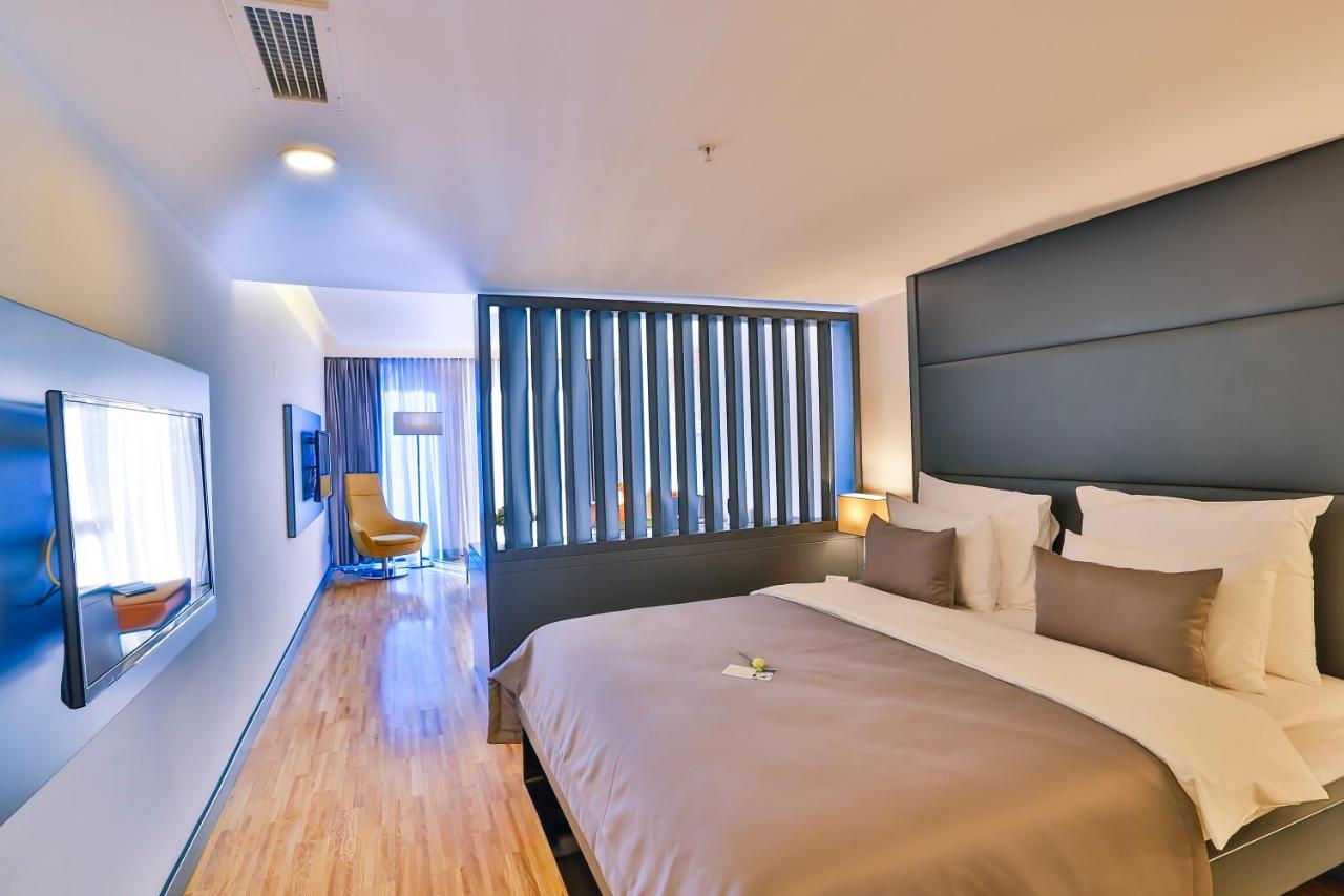 Business Life Boutique Hotel