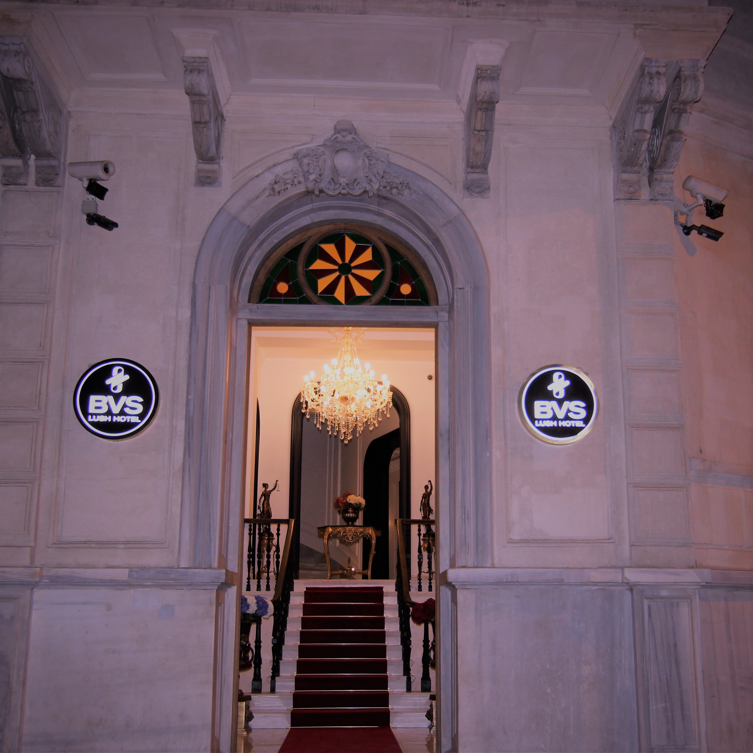 Akka Lush Hotel