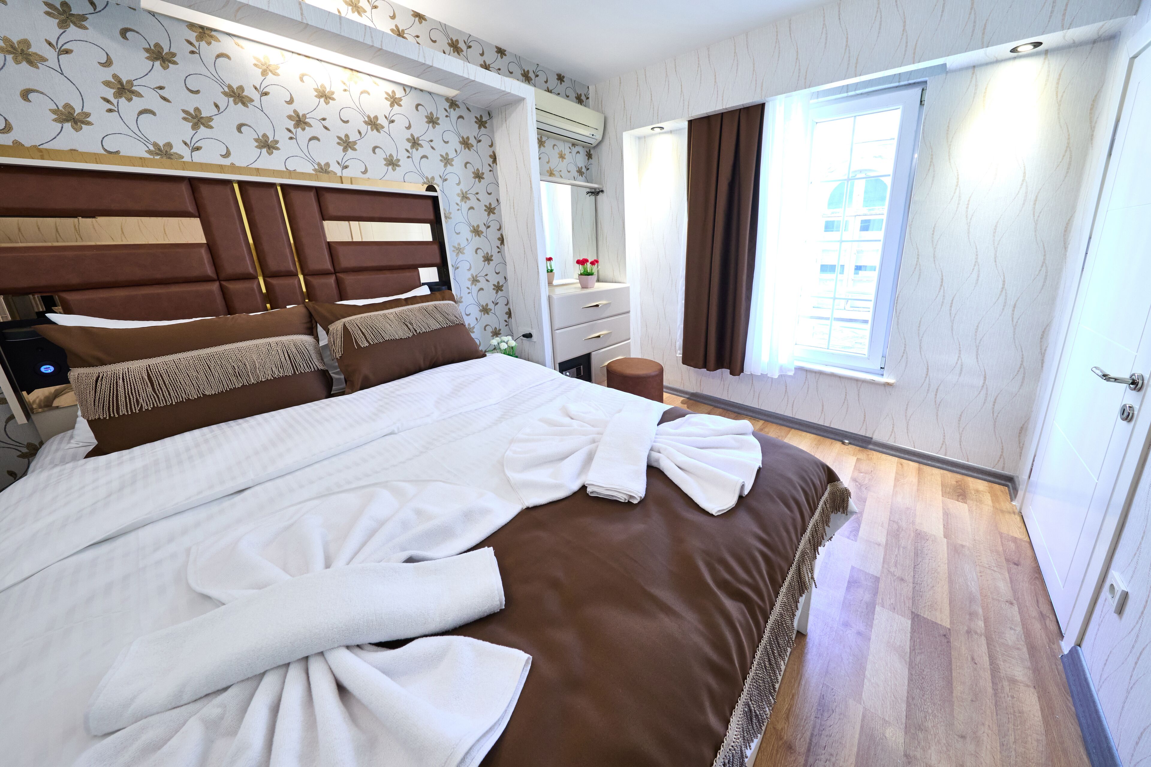 By Aydin Suite Hotel