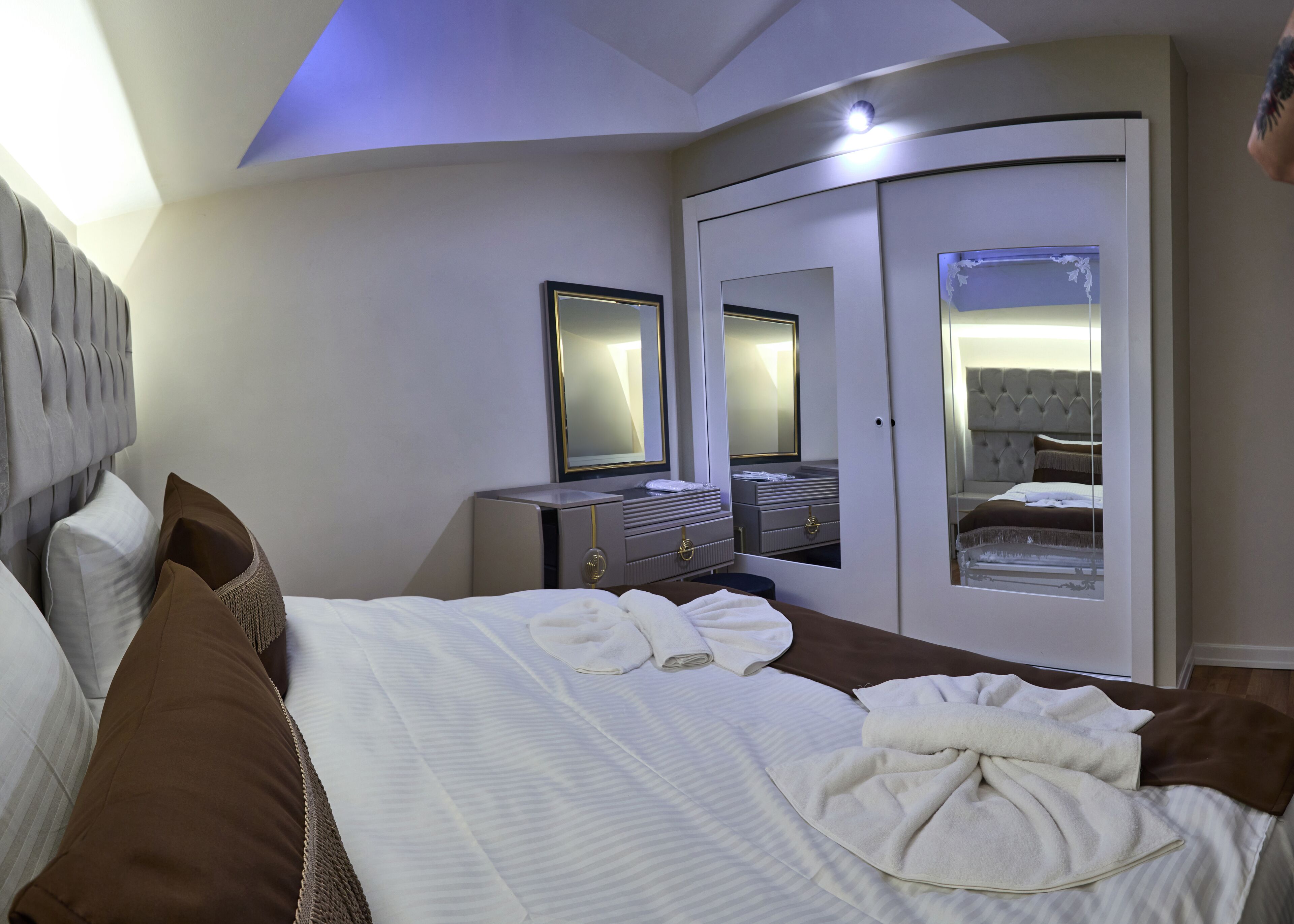 By Aydin Suite Hotel