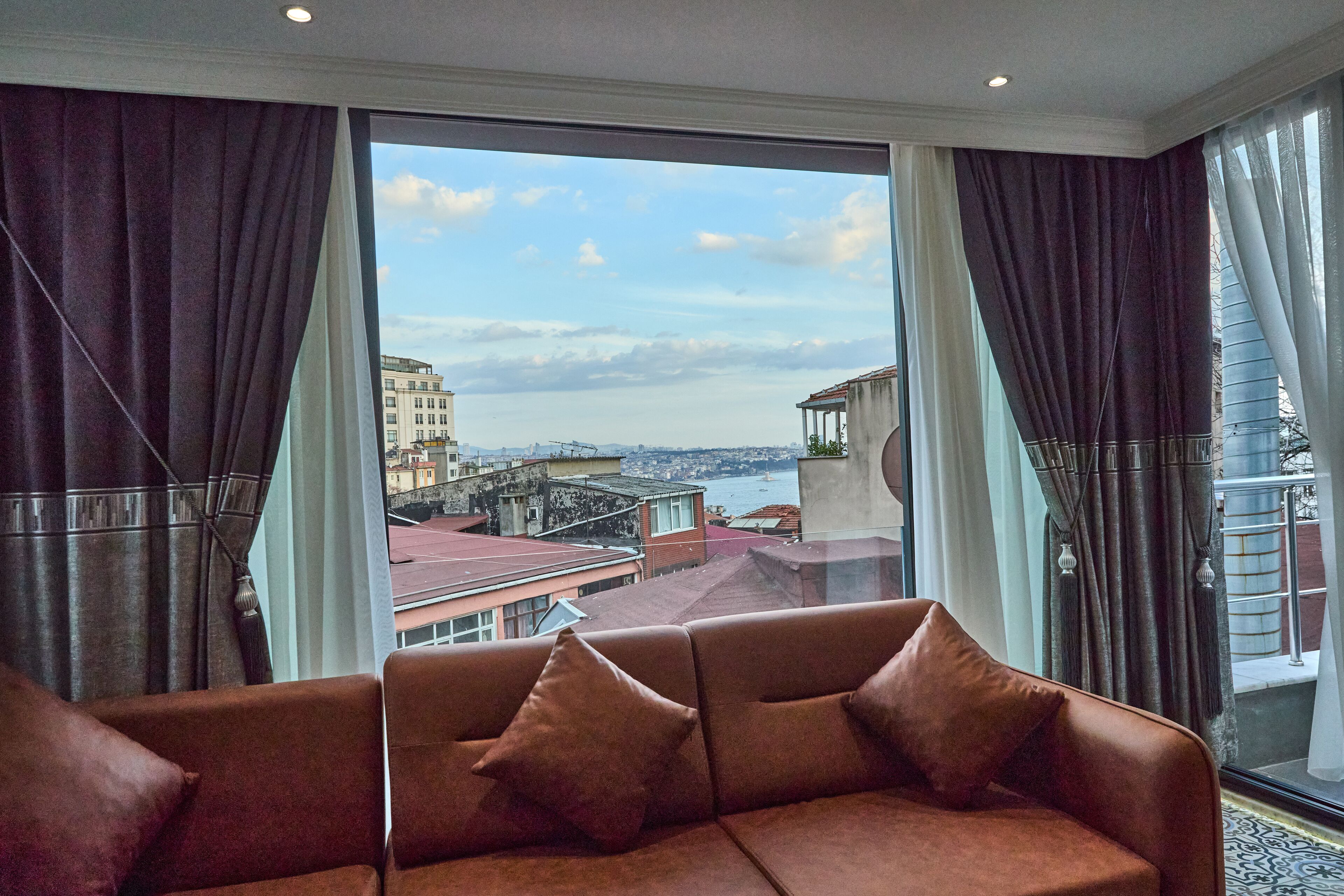 By Aydin Suite Hotel