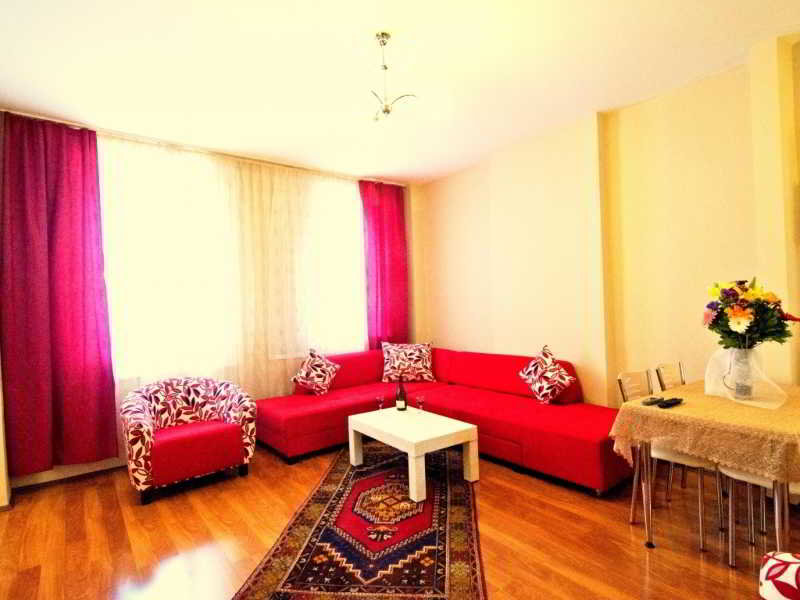 By Pera Suites
