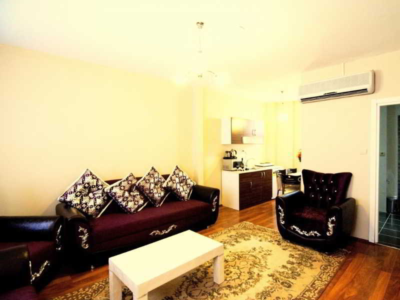 By Pera Suites