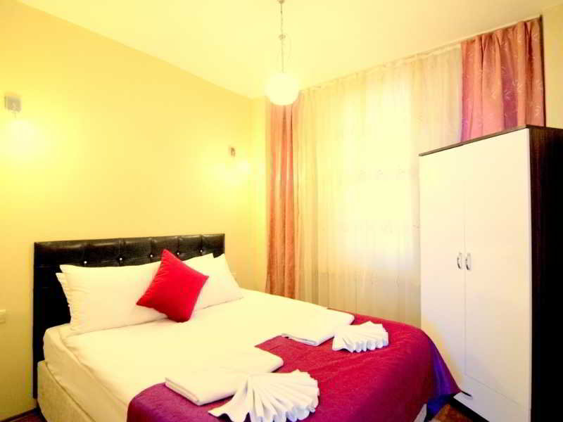 By Pera Suites