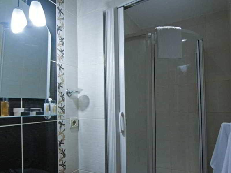 By Pera Suites