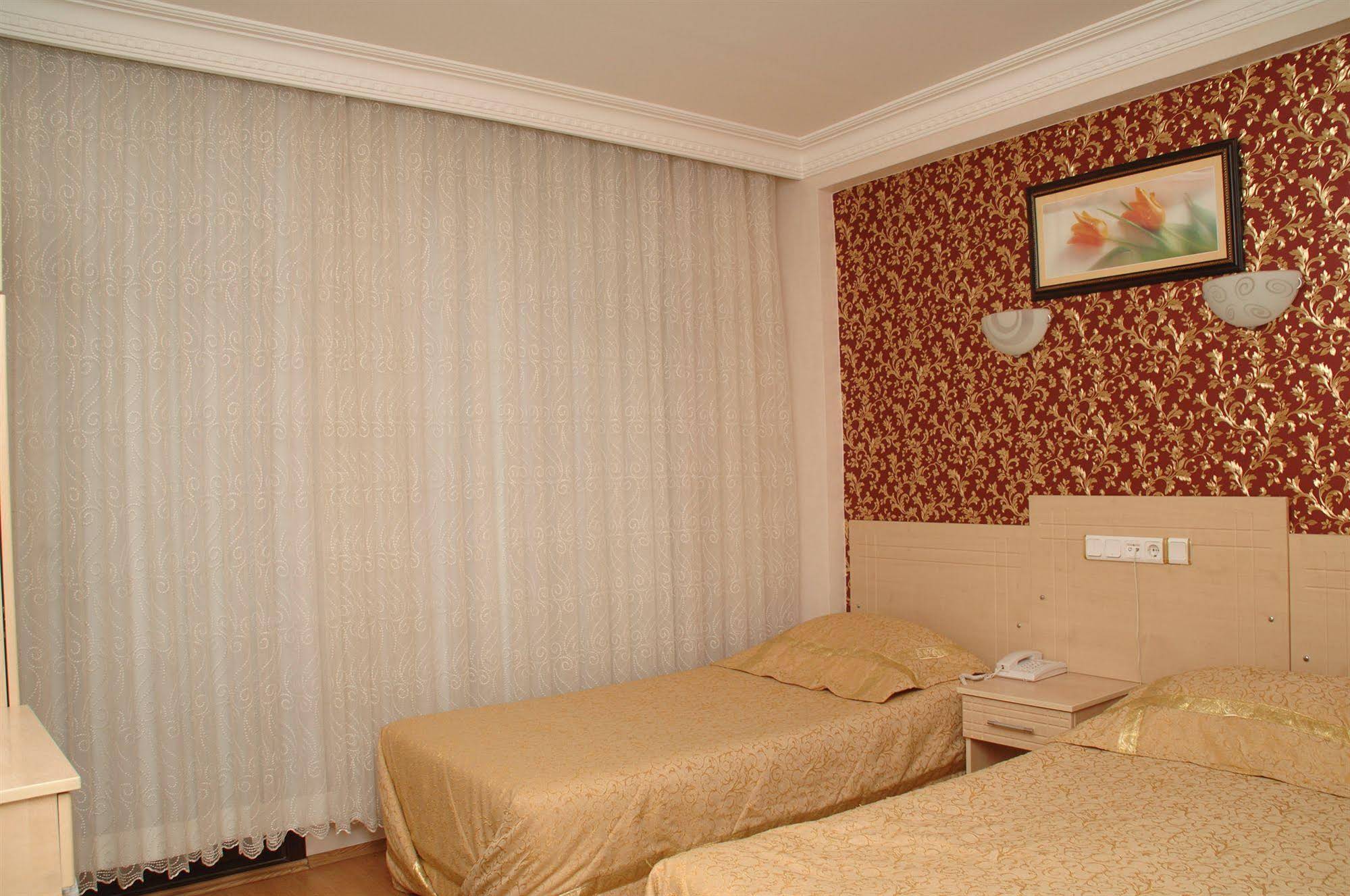 California Hotel