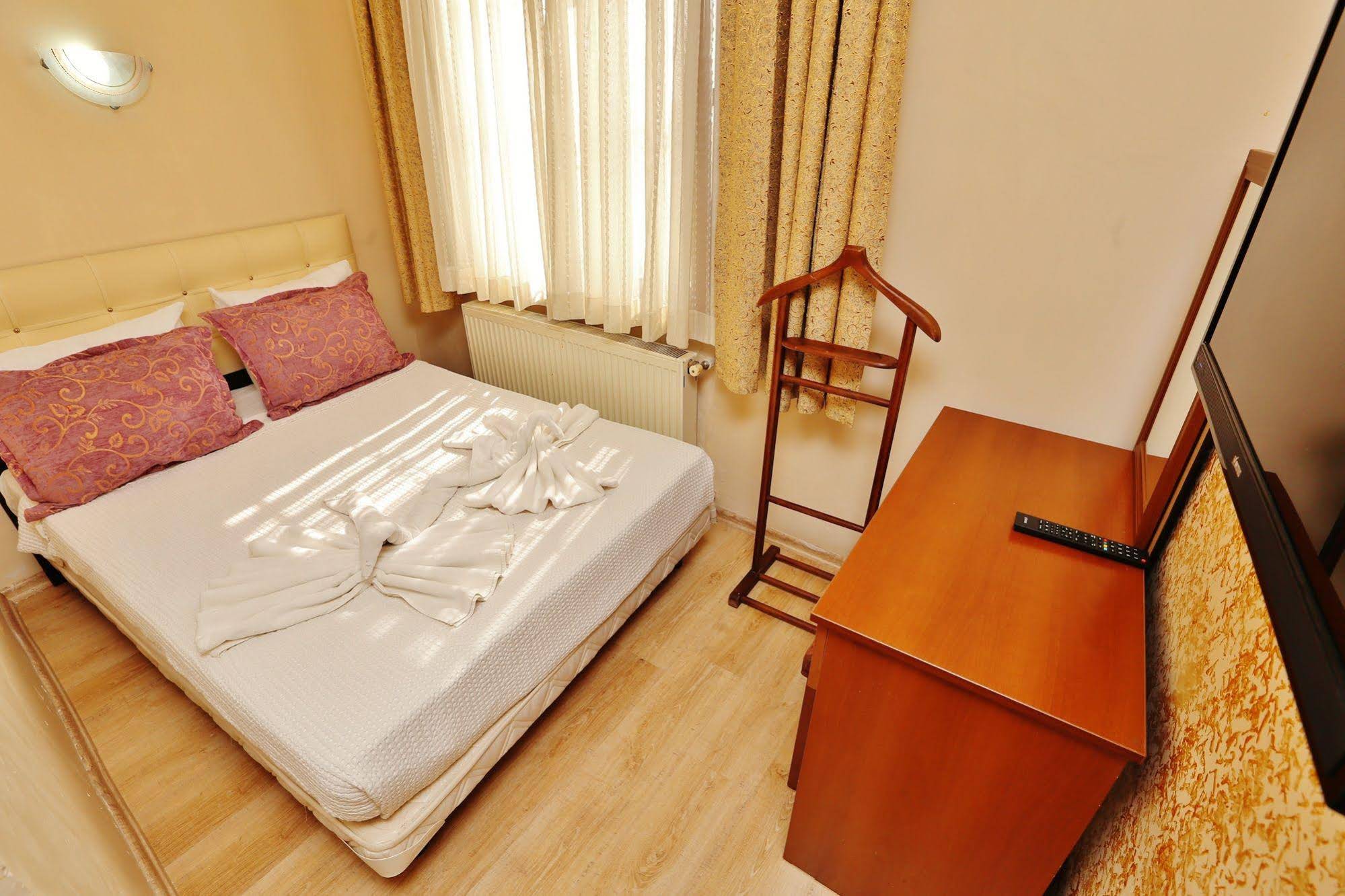 Camelot Apartment