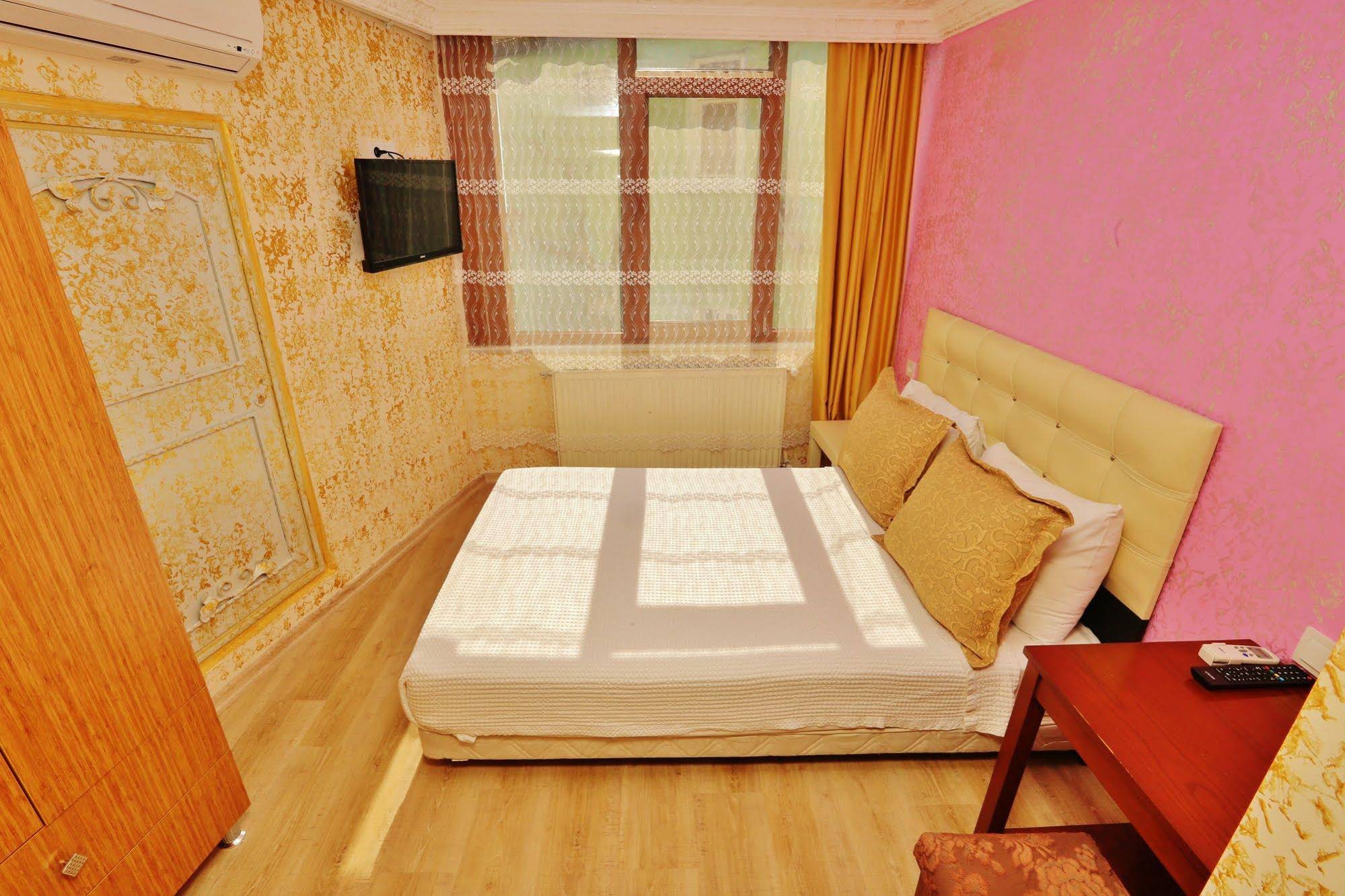Camelot Apartment