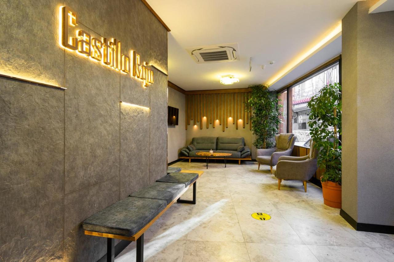 Castillo Rojo Istanbul