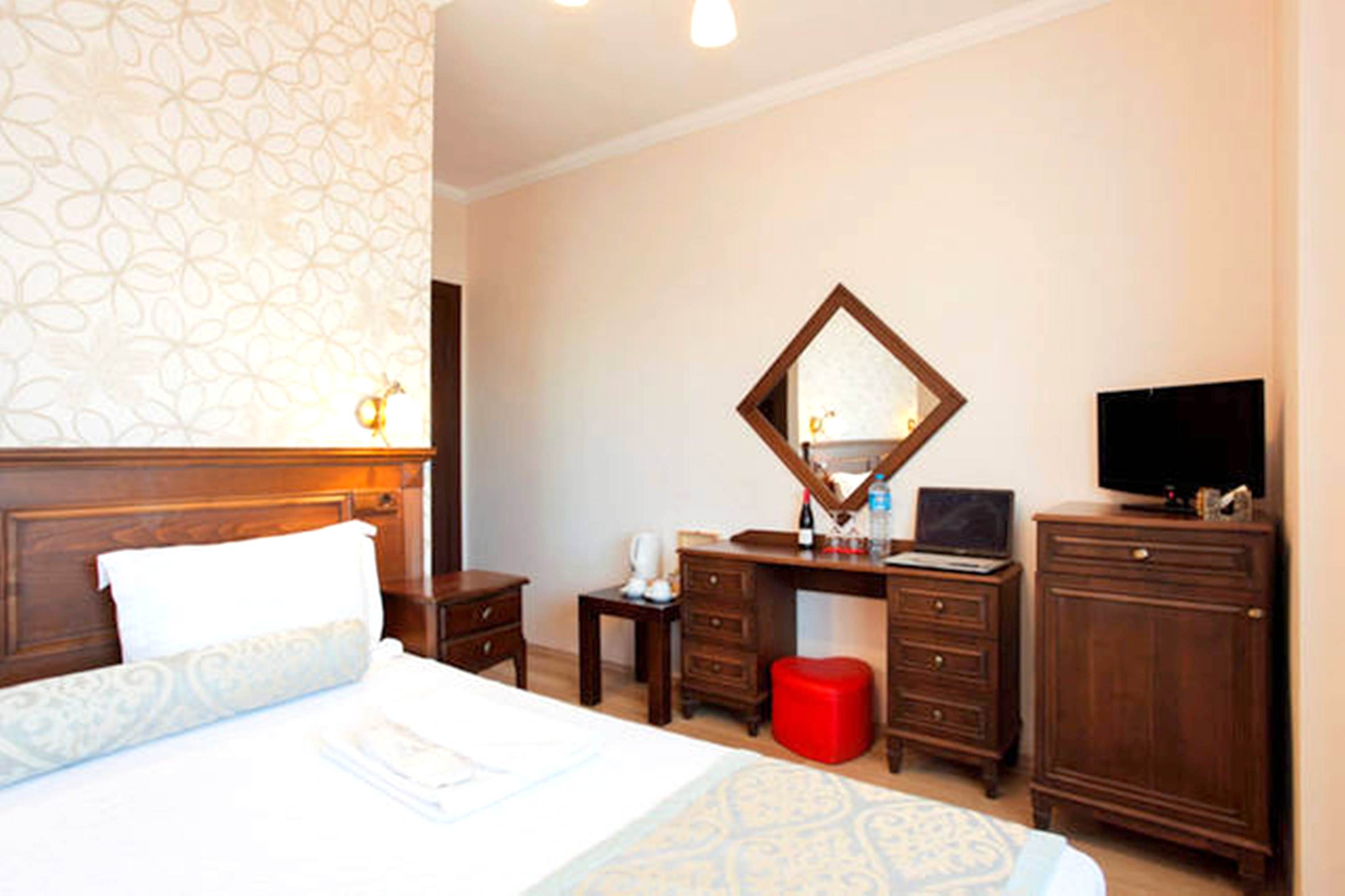 Center Hill Hotel