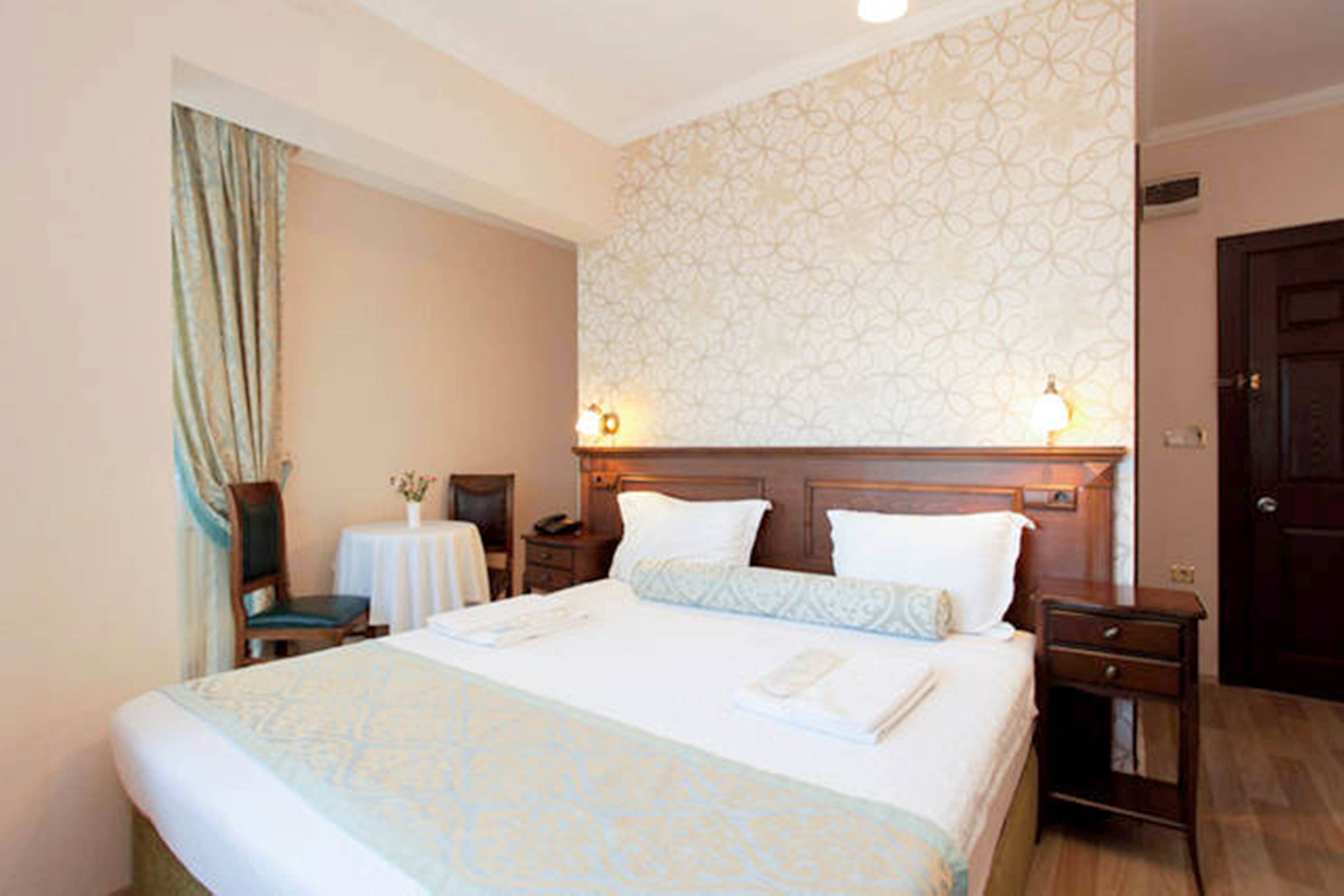 Center Hill Hotel