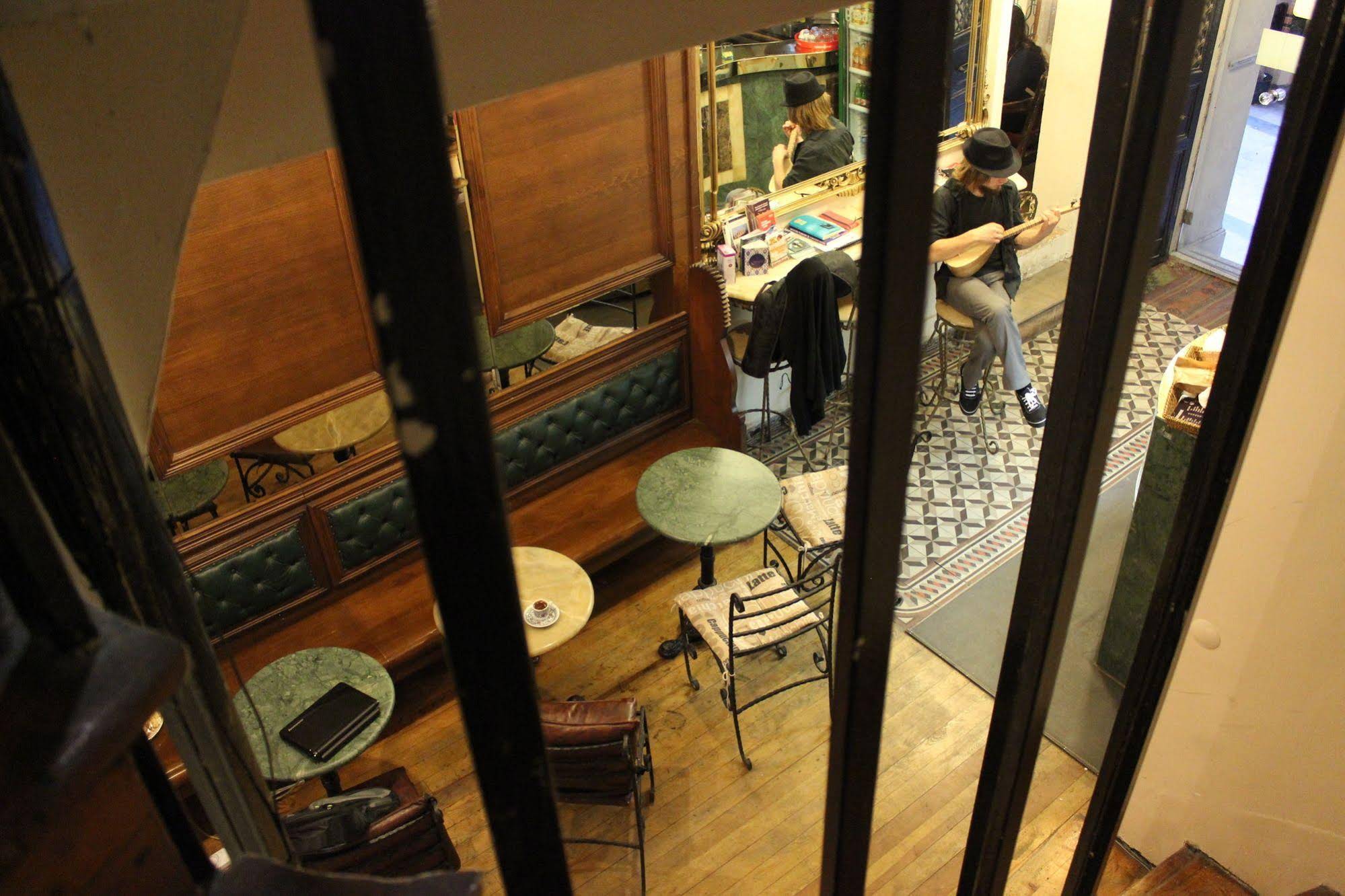 Chambers Of The Boheme